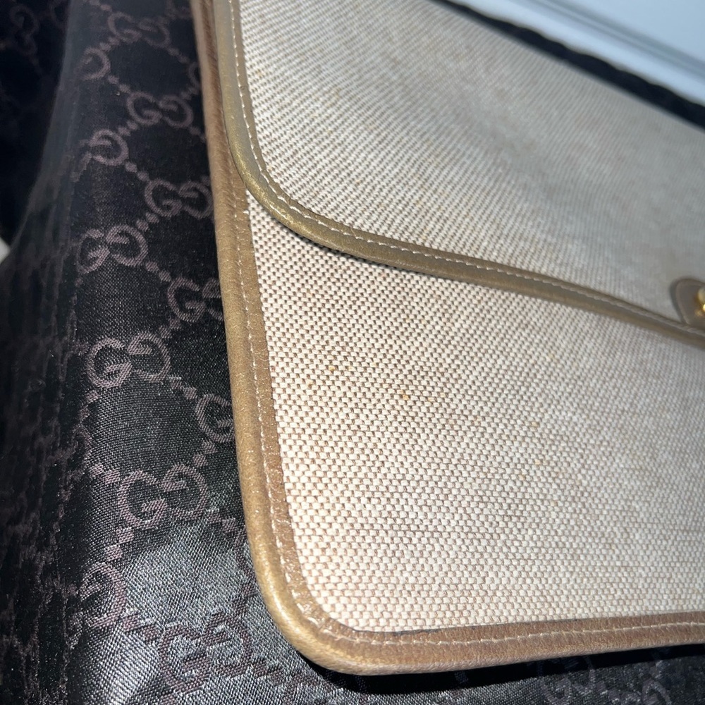 Vintage Gucci Clutch - Picture 3 of 10